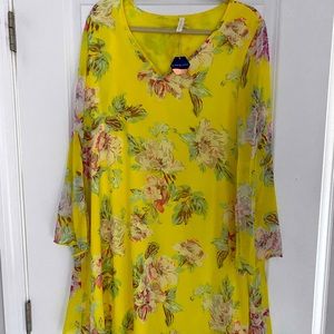 Pink blush maternity dress size Large , yellow floral